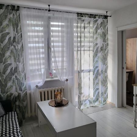 Apartament Zorzy Przy Instytucie Kardiologii Anin Lägenhet Warszawa Exteriör bild
