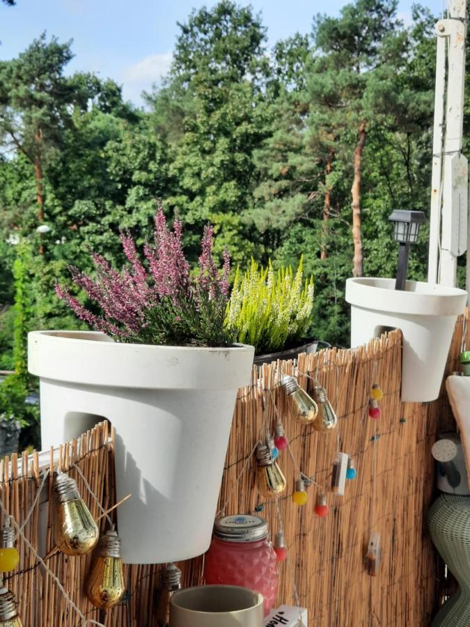 Apartament Zorzy Przy Instytucie Kardiologii Anin Warszawa Exteriör bild